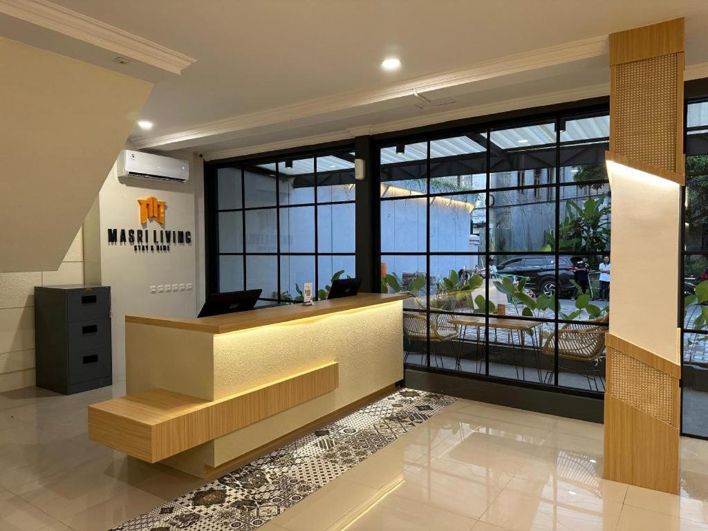 Hotel Masri Living By Daphna International à Yogyakarta Extérieur photo