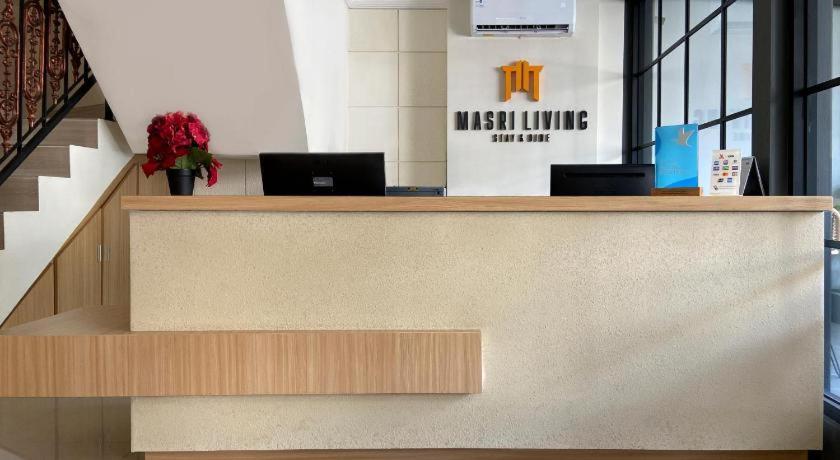 Hotel Masri Living By Daphna International à Yogyakarta Extérieur photo
